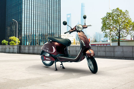 https://cdn.bikedekho.com/processedimages/jitendra-ev/jmt-classic-city/640X309/jmt-classic-city62bec0a8c6bf5.jpg