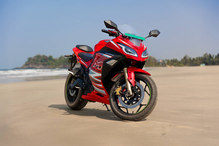 Kabira KM3000 Mark 2 Front Right View