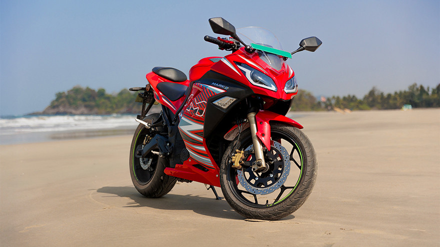 कबीरा केएम3000 मार्क 2 Front Right Quarter View