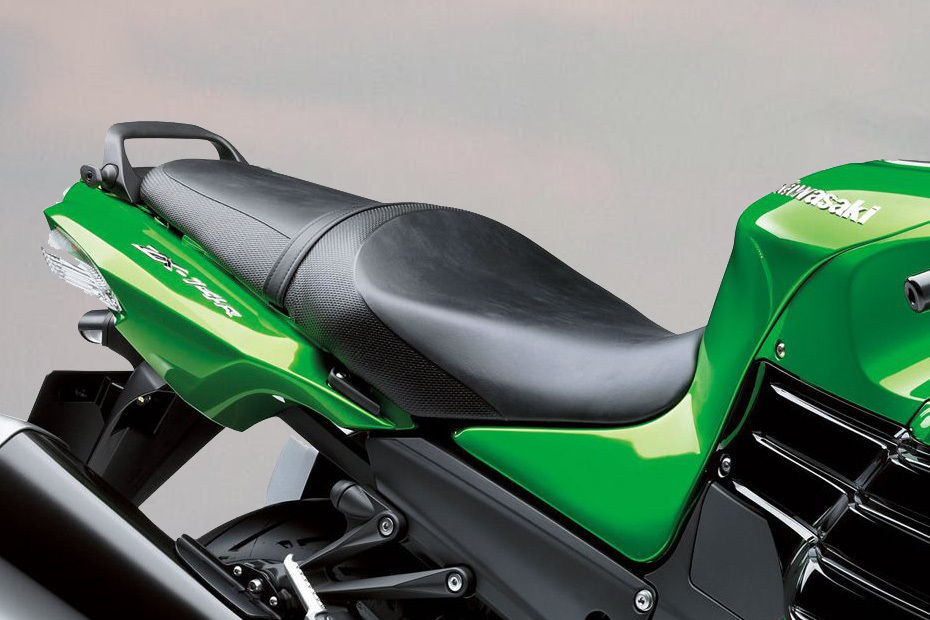 Kawasaki Ninja ZX 14R Seat Image - BikeDekho
