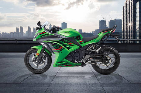 Kawasaki ninja lowest price bike sale