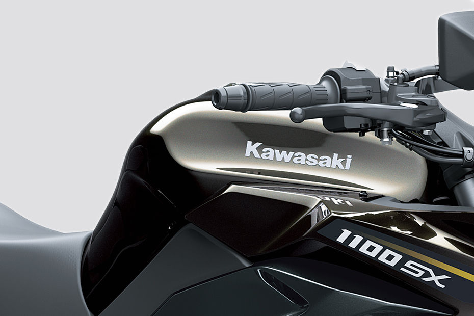 【たなか】 Kawasaki Ninja 1100SX Fuel Tank (Right) Image - BikeDekho