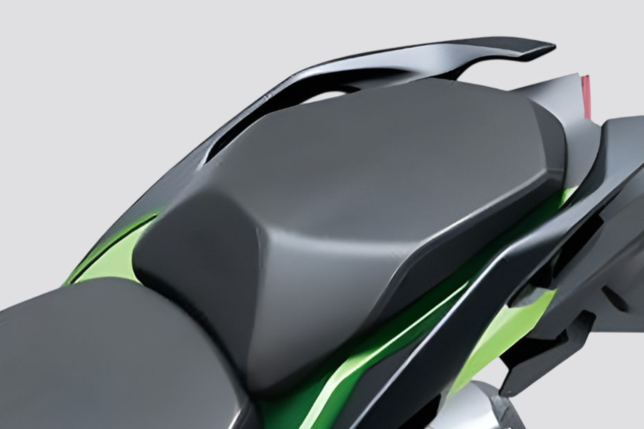 Kawasaki Ninja H2 SX Pillion Seat Image - BikeDekho