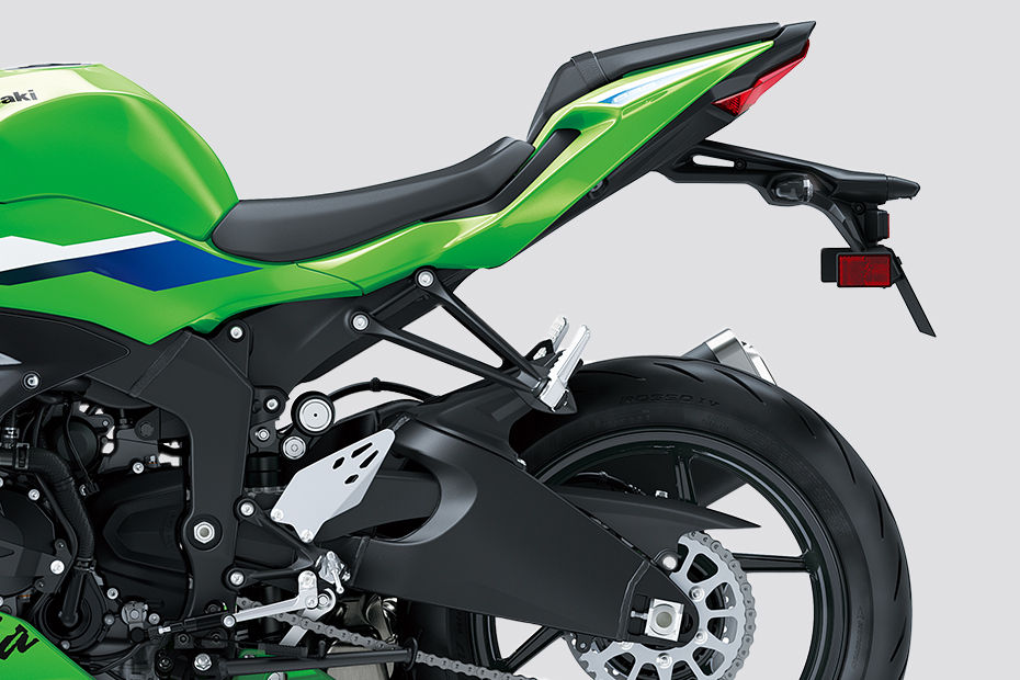 Kawasaki Ninja ZX-6R Rear Fairing Image - BikeDekho