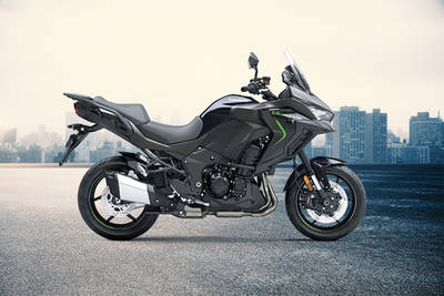 Kawasaki Versys 1100 Right Side View