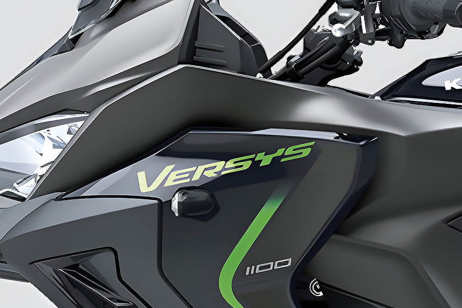 Kawasaki Versys 1100 image 9