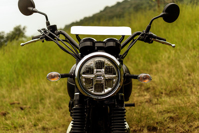 Kawasaki W800 Street Headlamp Kawasaki W800 Street Headlamp