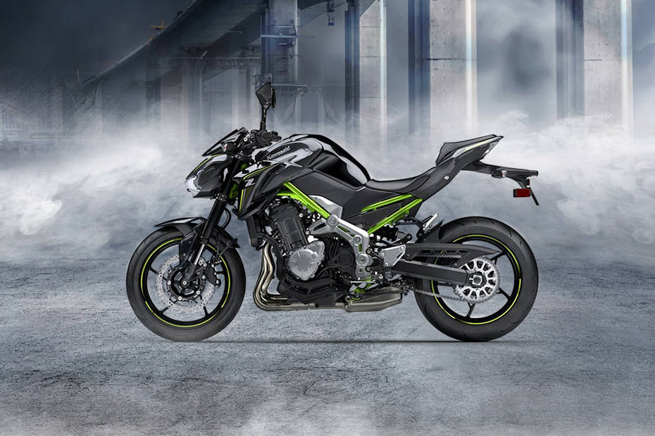 Kawasaki Z900 (2018-2020) Left Side View