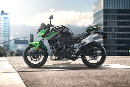 Kawasaki Z400 Side Profile View (Left) Kawasaki Z400 Side Profile View (Left)