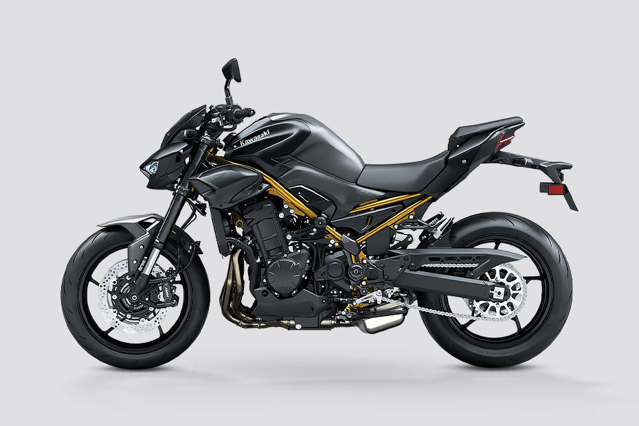 Kawasaki Z900 Side Profile View (Left) Image - BikeDekho