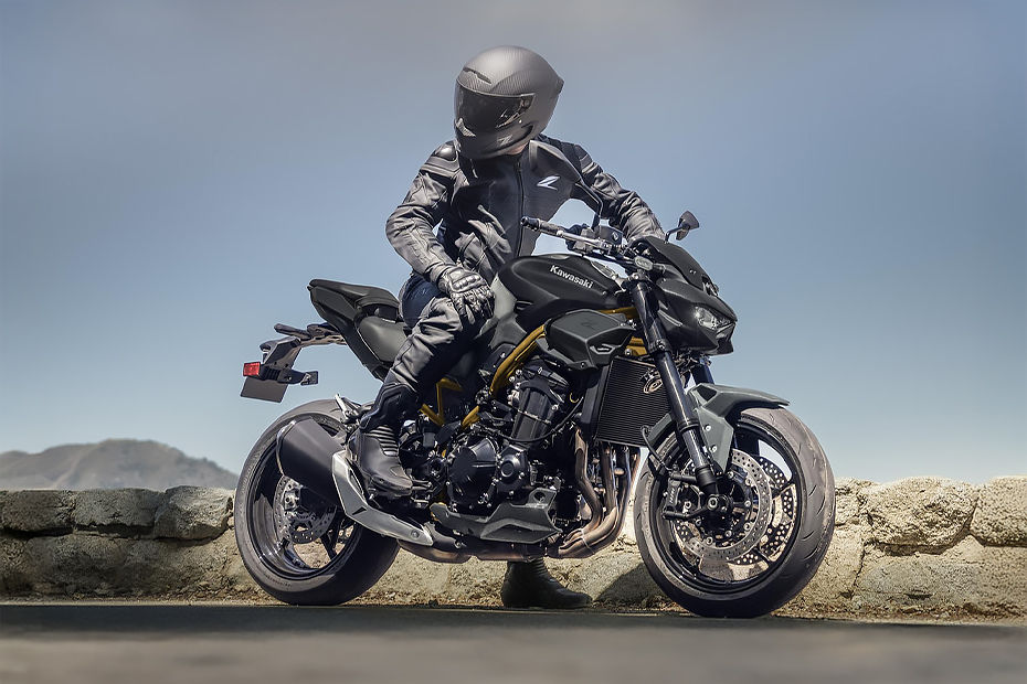 Kawasaki Z900 image 8