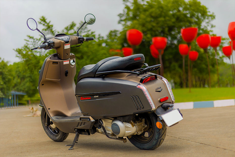 Keeway Sixties 300i image 4