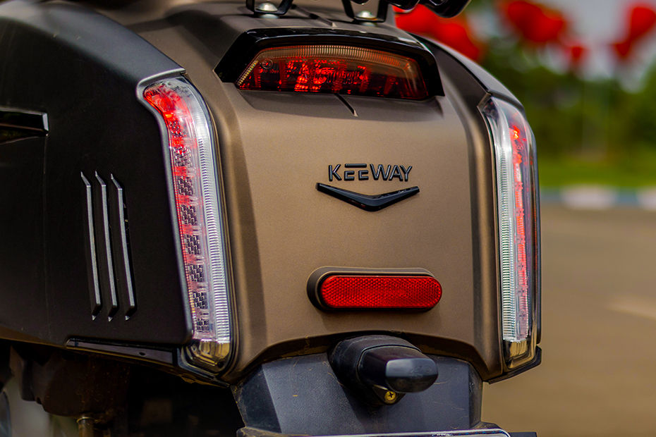 Keeway Sixties 300i image 11