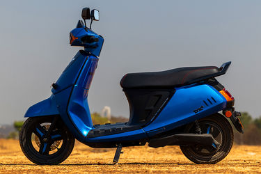 Kinetic DX EV Side Profile View (Left) Kinetic DX EV Side Profile View (Left)