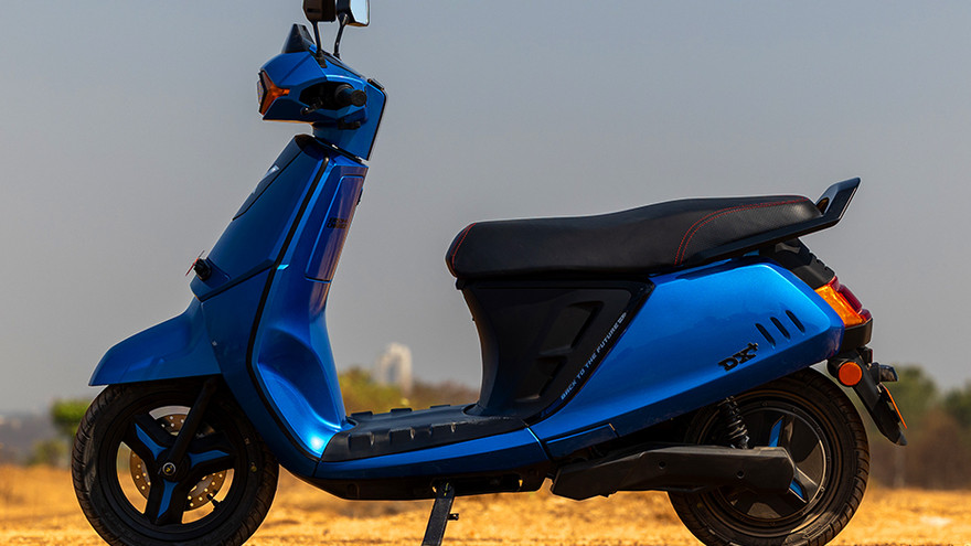 Kinetic DX EV Side Profile View (Left)