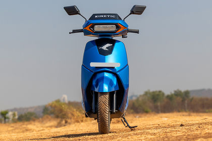 Kinetic DX EV Front View Kinetic DX EV Front View