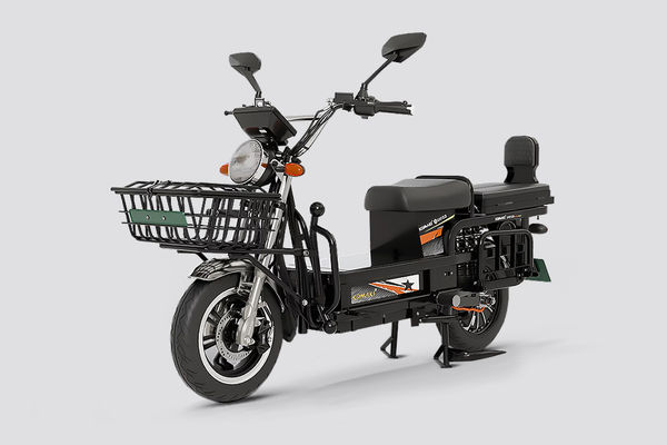 Komaki CAT 2.0 NXT Front Left Quarter View