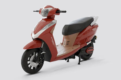 Komaki MG Pro Front Left Quarter View