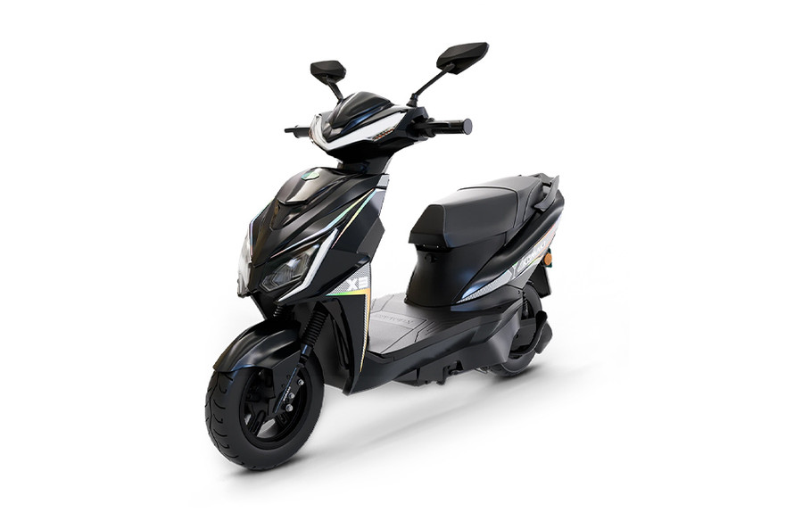 जेट ब्लैक 