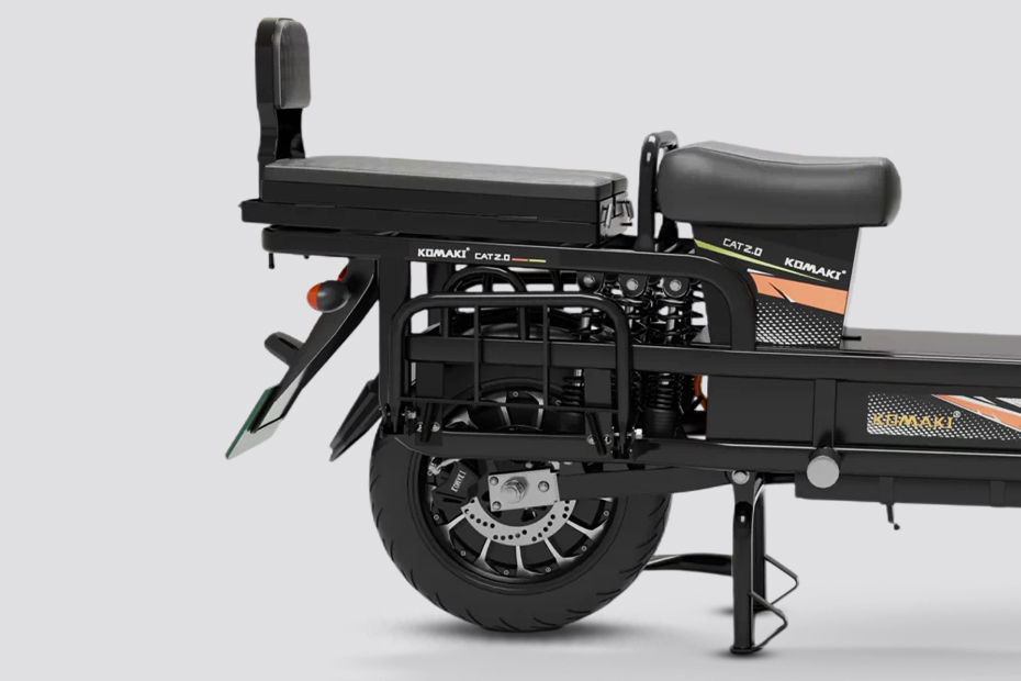 Komaki XGT CAT 2.0 73 V, 33 Ah On road Price, Specifications
