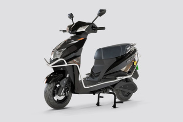 Komaki X One Front Left Quarter View