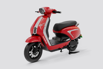 Komaki XR7 Front Left Quarter View