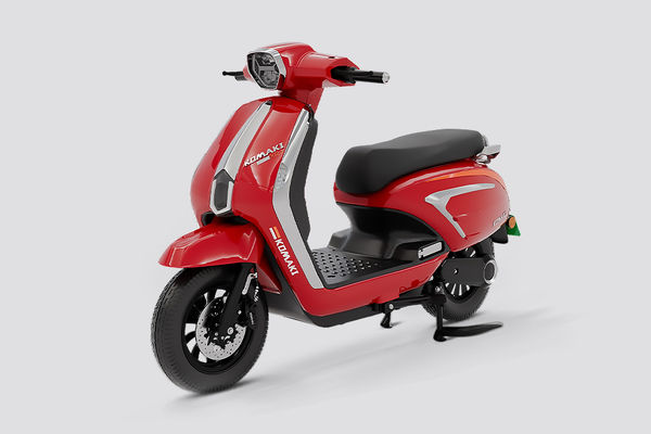 Komaki XR7 Front Left Quarter View Komaki XR7 Front Left Quarter View