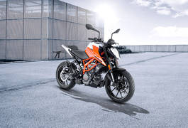 Used KTM 125 Duke Bikes in Attili