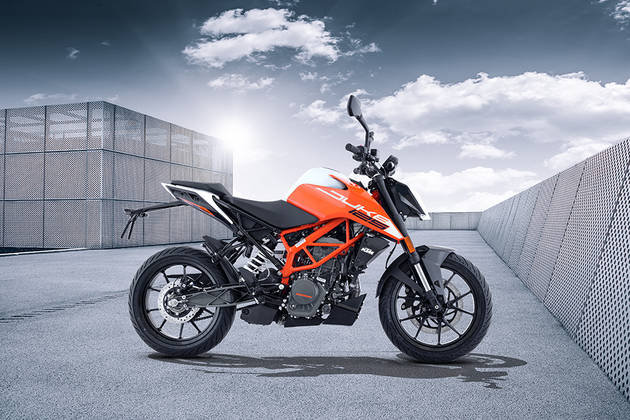 KTM 125 Duke Right Side View