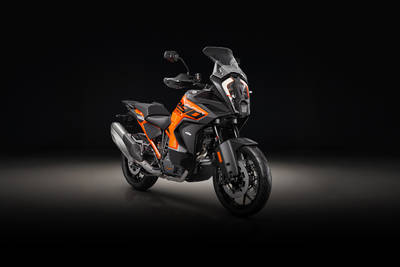 KTM 1290 Super Adventure S फ्रंट राइट व्यू
