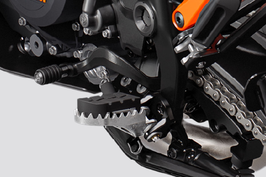 Images, videos & 360 view of KTM 1290 Super Adventure S - BikeDekho