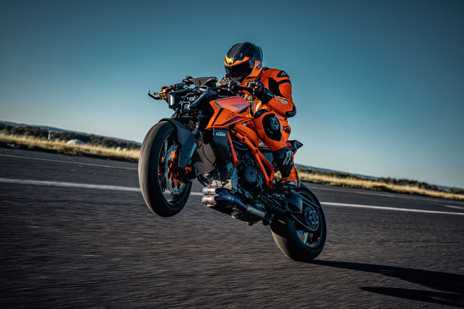 KTM 1390 Super Duke R image 6
