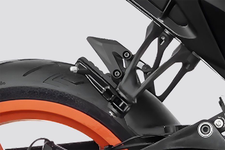 KTM 390 Duke R image 8