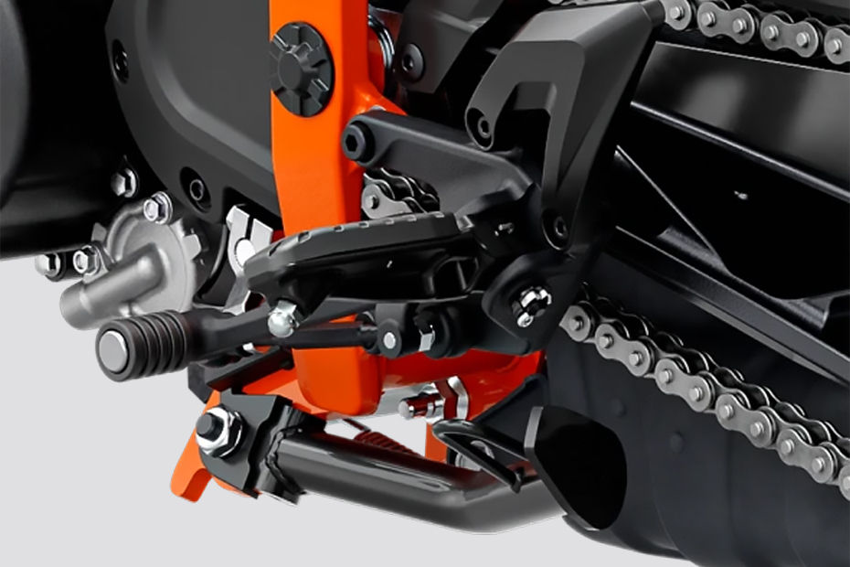 KTM 390 Duke R image 7