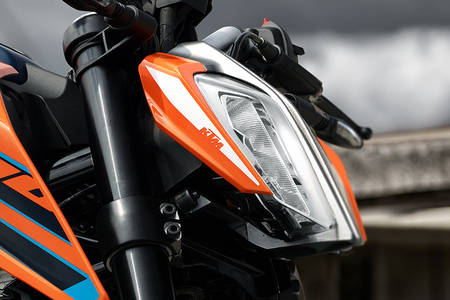 KTM 200 Duke Price- Images, Colours, Specs & Reviews