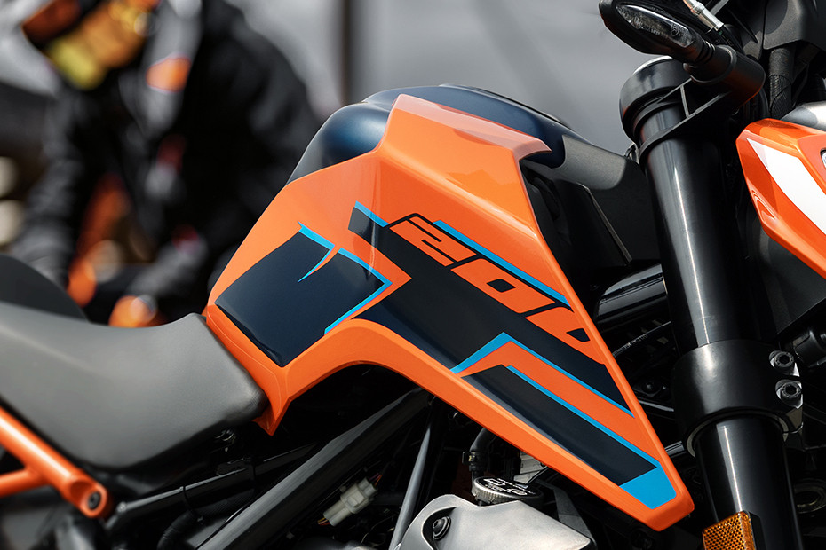 125 Bs6 Ktm Duke 125 Bike Price And Mileage Duke 125 On Road Price