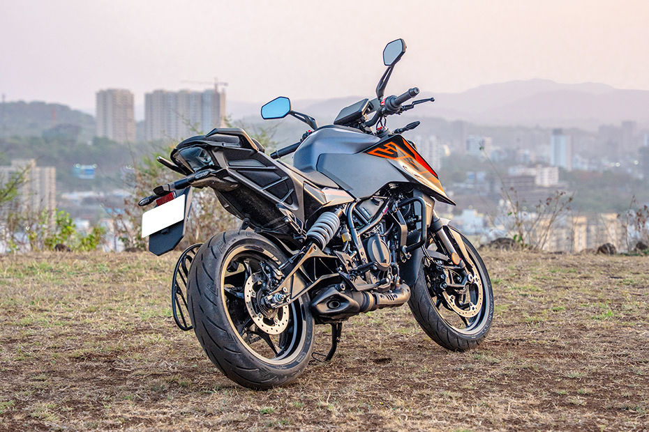 KTM 390 Duke image 12