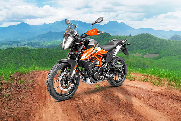 KTM 390 Adventure[2020-2024] Front Left Quarter View
