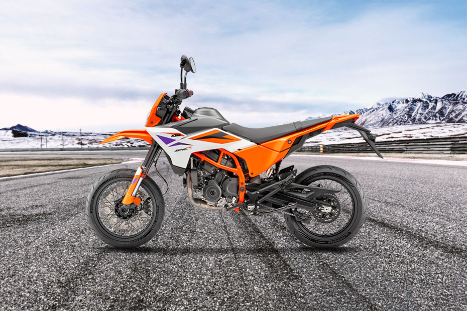 KTM 390 SMC R image 3