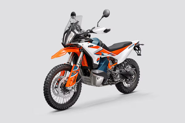KTM 890 Adventure R Front Left Quarter View