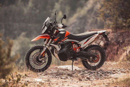 KTM 890 Adventure Side Profile View (Left) KTM 890 Adventure Side Profile View (Left)