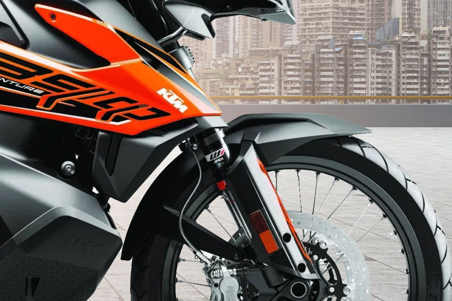 KTM 890 Adventure image 10