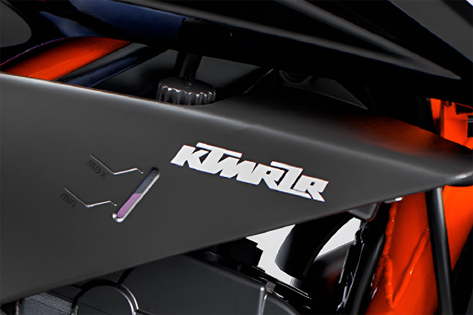 KTM 890 Duke image 12