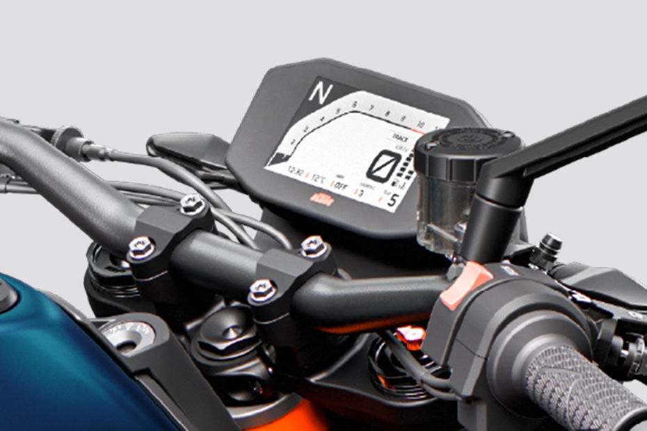 KTM 890 Duke image 8