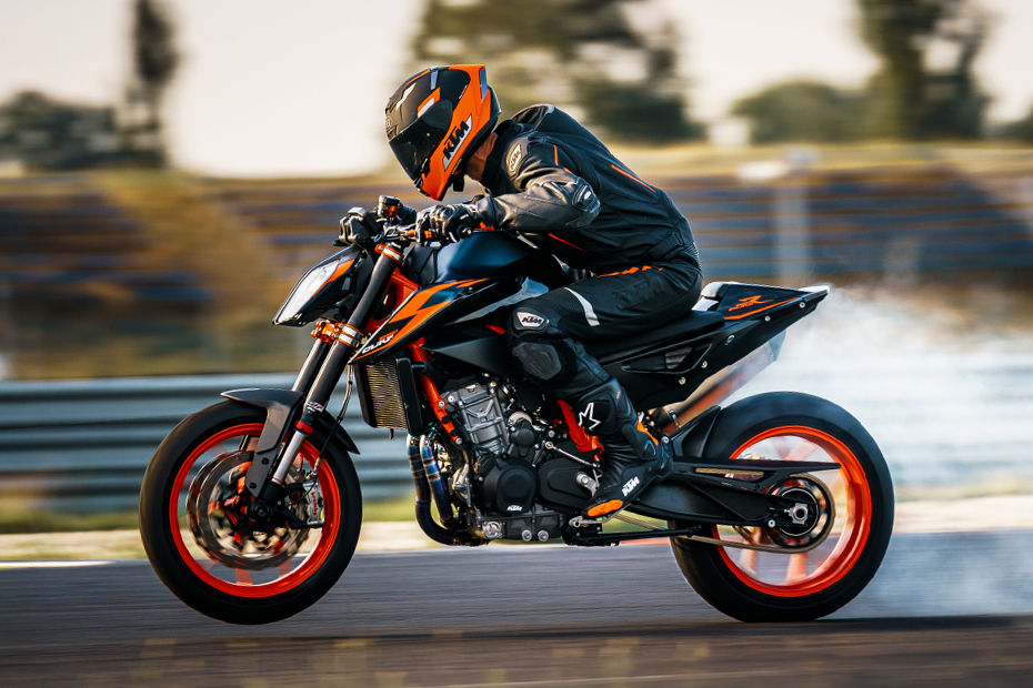 KTM 890 Duke image 7