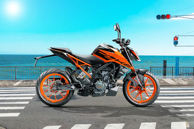 KTM 200 Duke Right Side View