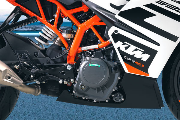 KTM RC 390 (2016-2022) Engine (Right) KTM RC 390 (2016-2022) Engine (Right)