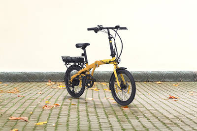 Hero Lectro H8 Front Right View