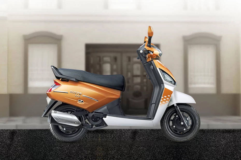 Mahindra Gusto 125 Right Side View