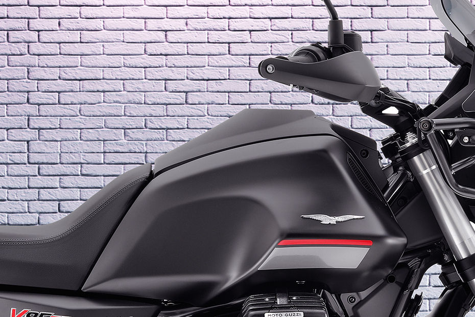 Moto Guzzi V85 TT image 8
